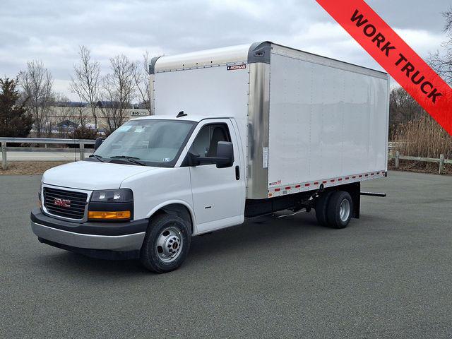2025 GMC Savana Cutaway Work Van
