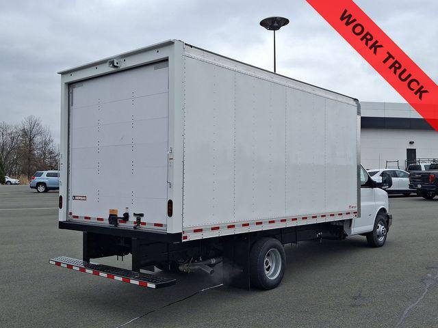 2025 GMC Savana Cutaway Work Van