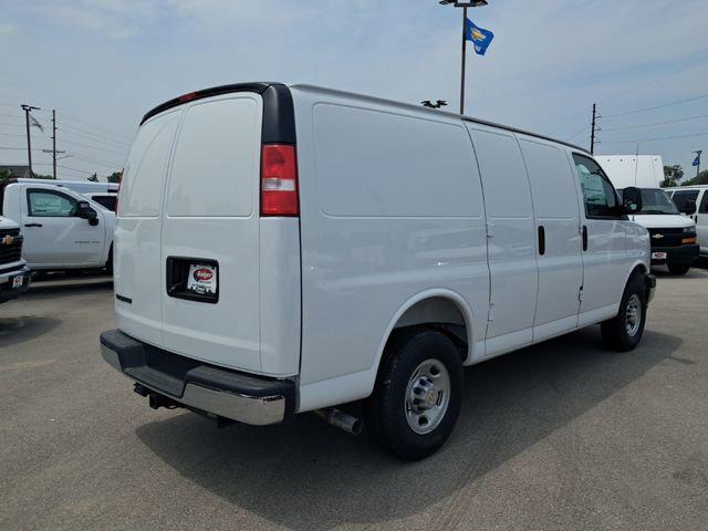 2025 Chevrolet Express Cargo Van RWD 3500 Regular Wheelbase WT