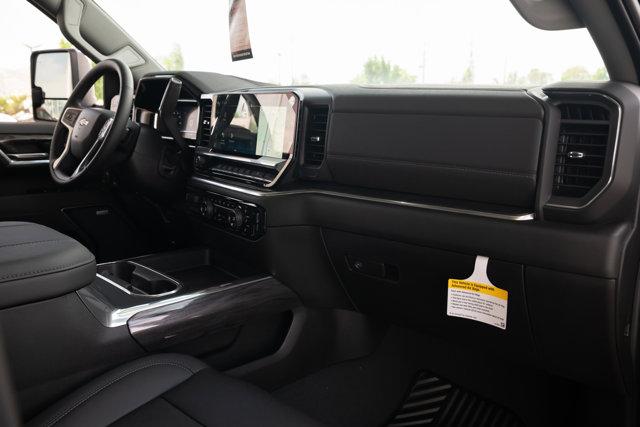 2025 Chevrolet Silverado 2500HD 4WD Crew Cab Standard Bed LTZ
