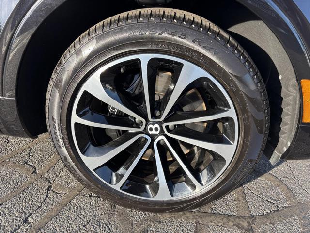 2022 Bentley Bentayga V8