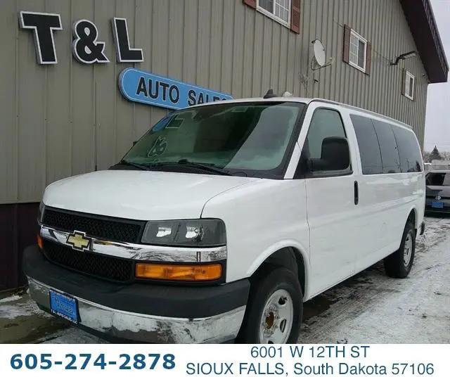 2020 Chevrolet Express Passenger RWD 2500 Regular Wheelbase LT for sale in Sioux Falls, SD