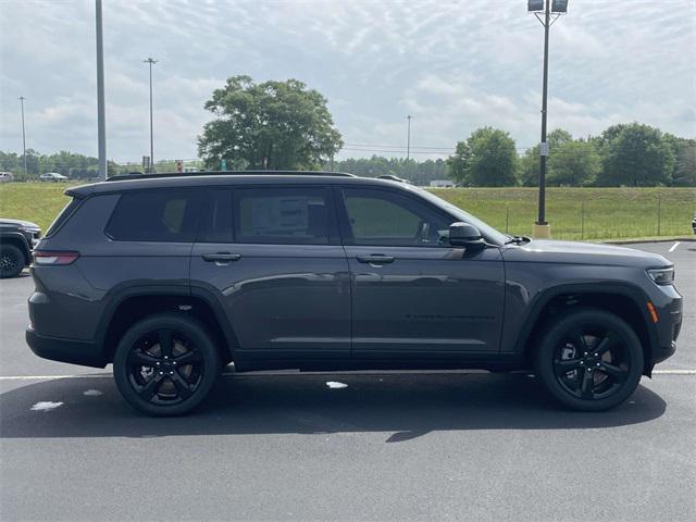 2025 Jeep Grand Cherokee GRAND CHEROKEE L ALTITUDE 4X4