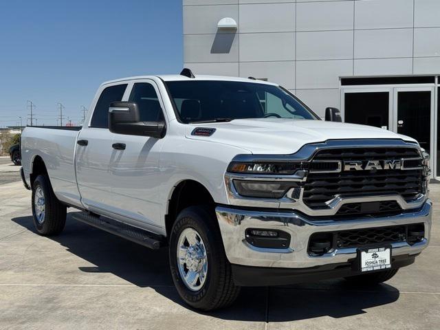 2025 RAM Ram 3500 RAM 3500 TRADESMAN CREW CAB 4X4 8 BOX