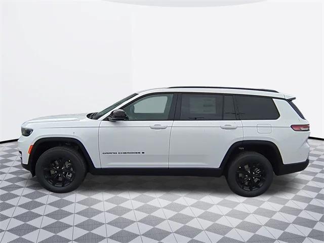 2025 Jeep Grand Cherokee GRAND CHEROKEE L ALTITUDE 4X4
