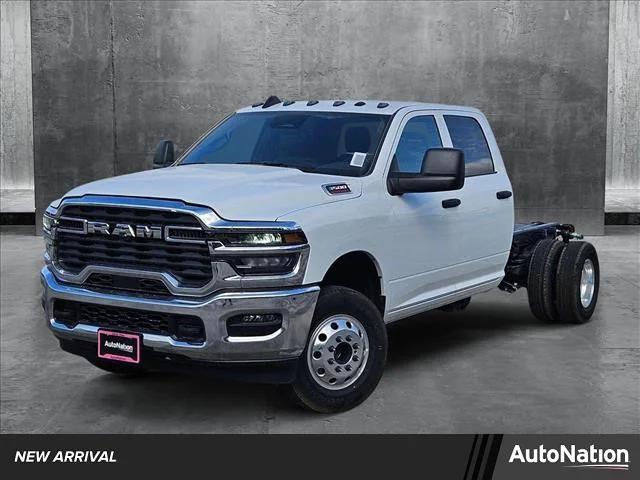 2025 RAM Ram 3500 Chassis Cab RAM 3500 TRADESMAN CREW CAB CHASSIS 4X4 60 CA