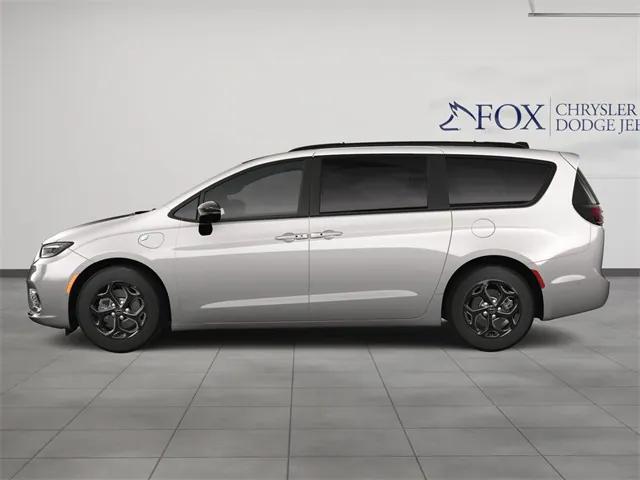 2025 Chrysler Pacifica Hybrid PACIFICA PLUG-IN HYBRID S APPEARANCE