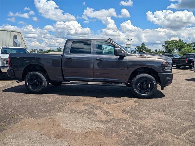 2025 RAM Ram 3500 RAM 3500 TRADESMAN CREW CAB 4X4 64 BOX