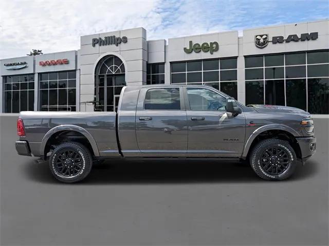 2025 RAM Ram 3500 RAM 3500 LIMITED MEGA CAB 4X4 64 BOX