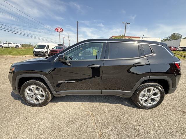 2025 Jeep Compass COMPASS SPORT 4X4