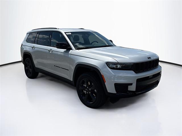 2025 Jeep Grand Cherokee GRAND CHEROKEE L ALTITUDE 4X4