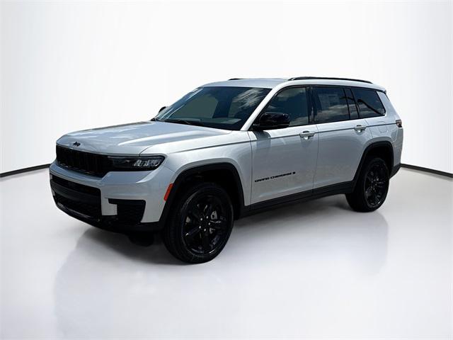 2025 Jeep Grand Cherokee GRAND CHEROKEE L ALTITUDE 4X4