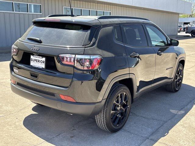 2025 Jeep Compass COMPASS LATITUDE 4X4