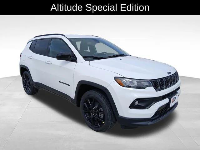 2025 Jeep Compass COMPASS LATITUDE 4X4