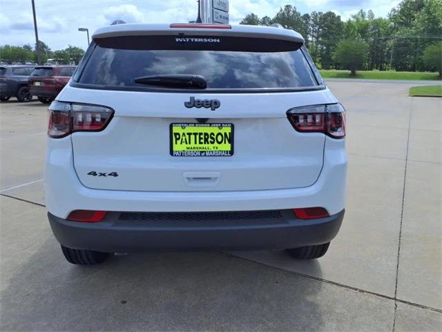 2025 Jeep Compass COMPASS LATITUDE 4X4