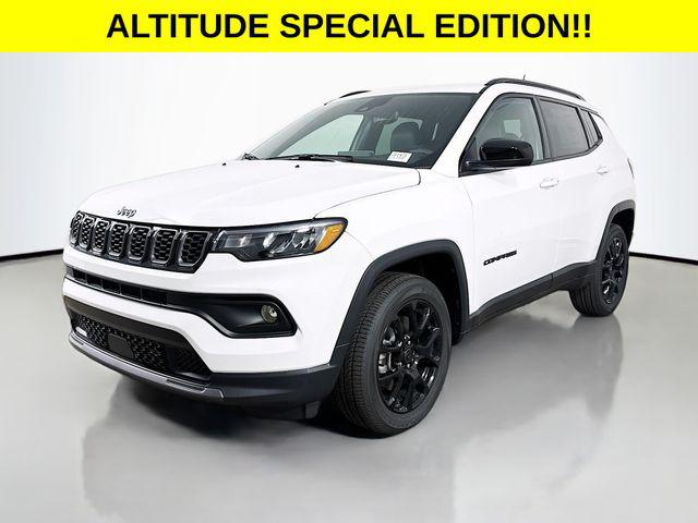 2025 Jeep Compass COMPASS LATITUDE 4X4