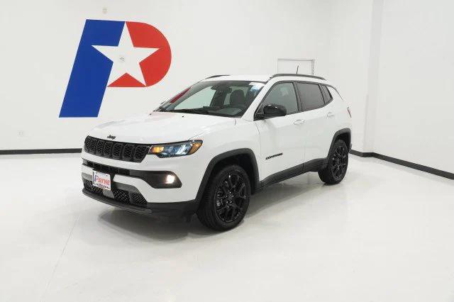 2025 Jeep Compass COMPASS LATITUDE 4X4
