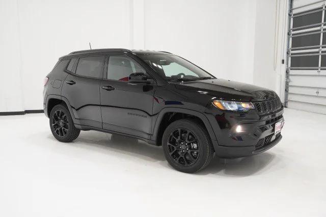 2025 Jeep Compass COMPASS LATITUDE 4X4