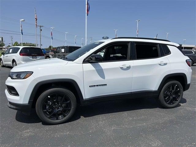 2025 Jeep Compass COMPASS LATITUDE 4X4