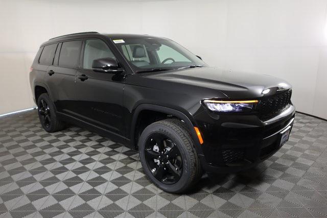 2025 Jeep Grand Cherokee GRAND CHEROKEE L ALTITUDE 4X4
