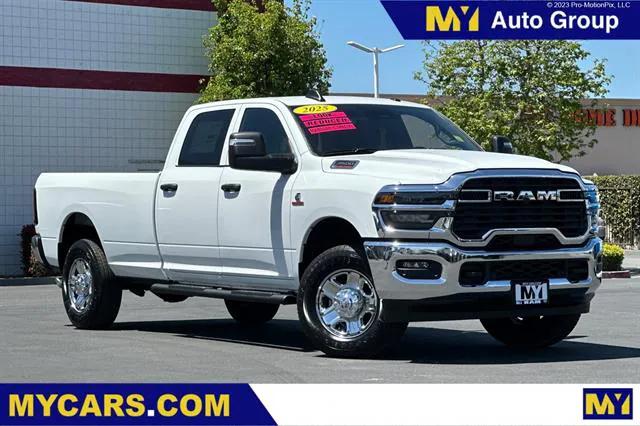 2025 RAM Ram 3500 RAM 3500 TRADESMAN CREW CAB 4X4 8 BOX