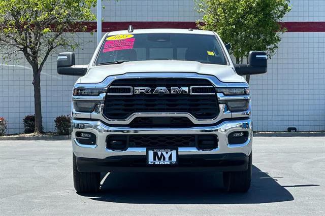 2025 RAM Ram 3500 RAM 3500 TRADESMAN CREW CAB 4X4 8 BOX