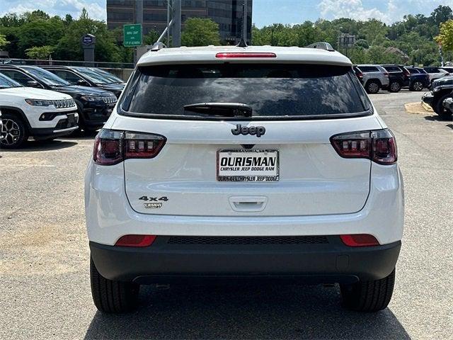 2025 Jeep Compass COMPASS LATITUDE 4X4