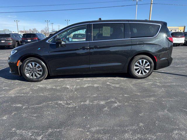 2023 Chrysler Pacifica Hybrid Touring L