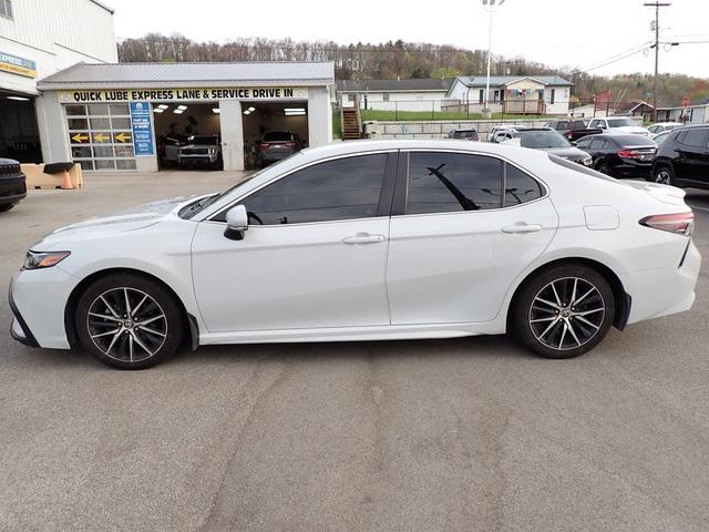 2022 Toyota Camry SE AWD