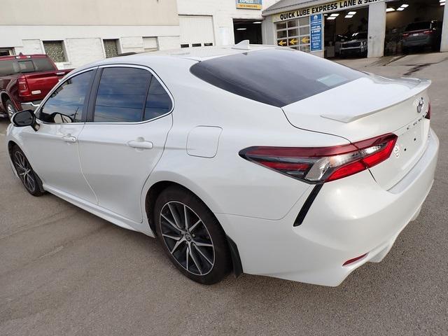 2022 Toyota Camry SE AWD