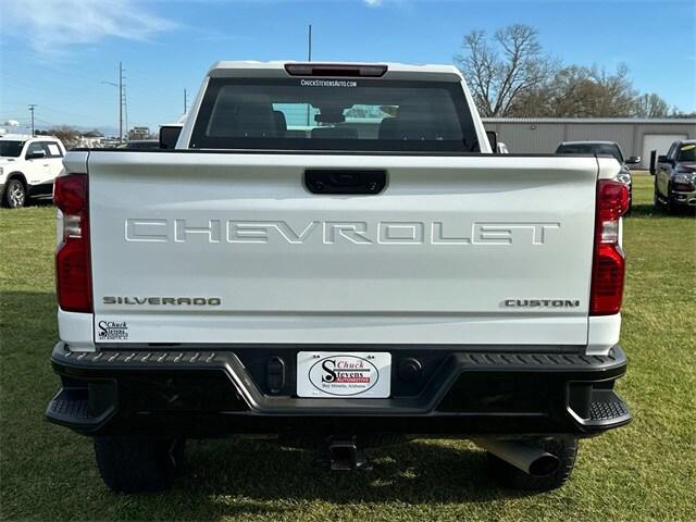 2024 Chevrolet Silverado 2500HD 4WD Crew Cab Standard Bed Custom
