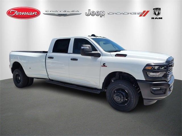 2025 RAM Ram 3500 RAM 3500 TRADESMAN CREW CAB 4X4 8 BOX