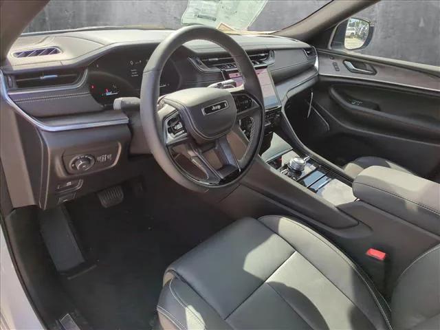 2025 Jeep Grand Cherokee GRAND CHEROKEE OVERLAND 4X4