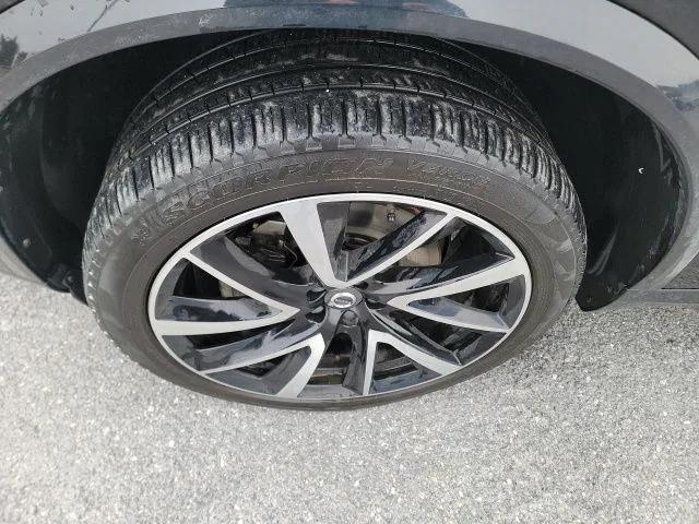 2018 Volvo XC90 T6 Momentum