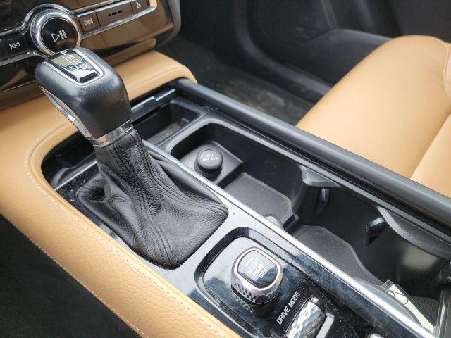 2018 Volvo XC90 T6 Momentum