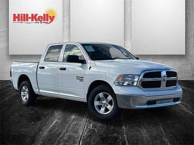 2022 RAM 1500 Classic SLT Crew Cab 4x2 57 Box