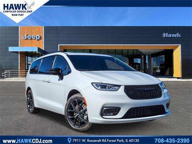 2024 Chrysler Pacifica Limited AWD