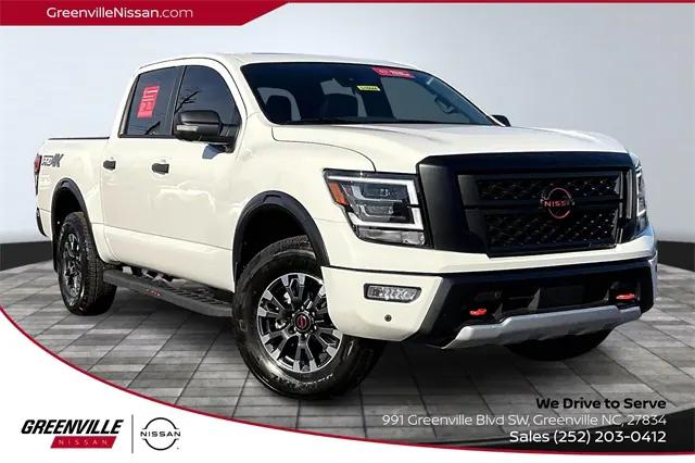 2024 Nissan TITAN Crew Cab PRO-4X 4x4