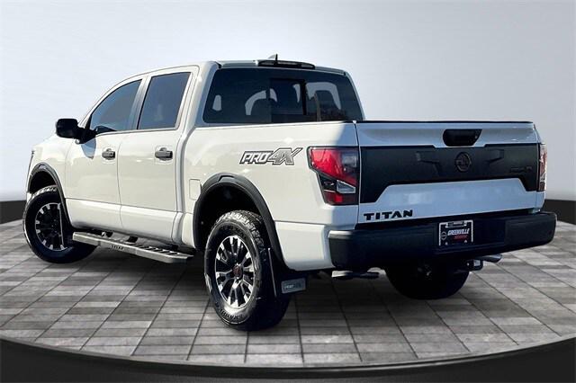 2024 Nissan TITAN Crew Cab PRO-4X 4x4