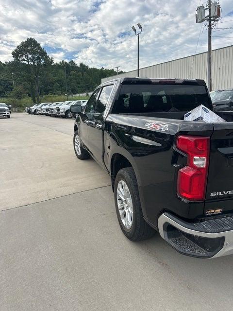 2023 Chevrolet Silverado 1500 4WD Crew Cab Short Bed LTZ