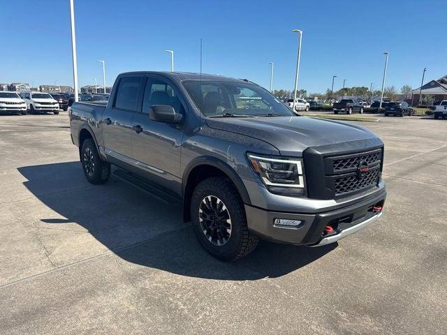2021 Nissan TITAN Crew Cab PRO-4X 4x4