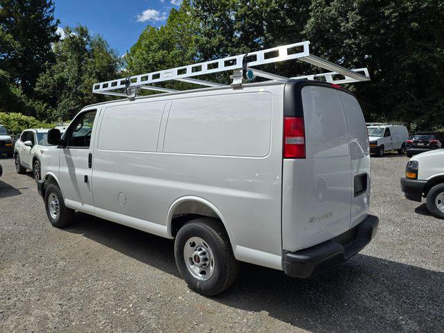 2025 GMC Savana Cargo RWD 3500 Extended Wheelbase Work Van