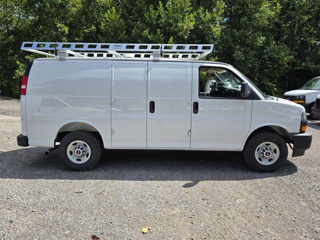 2025 GMC Savana Cargo RWD 3500 Extended Wheelbase Work Van