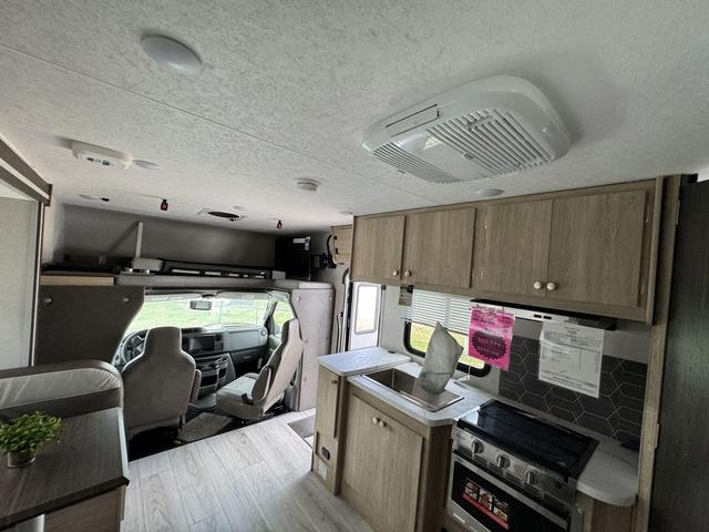 2025 Ford E-350 Cutaway Unknown