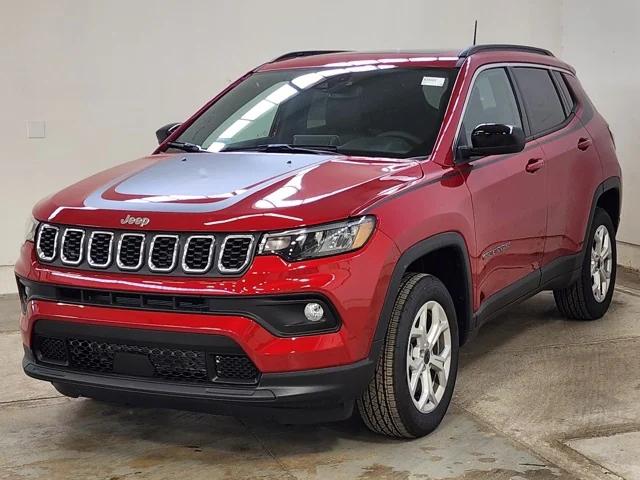 2025 Jeep Compass COMPASS LATITUDE 4X4