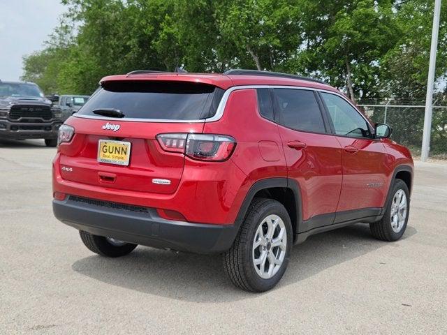 2025 Jeep Compass COMPASS LATITUDE 4X4