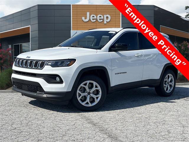 2025 Jeep Compass COMPASS LATITUDE 4X4