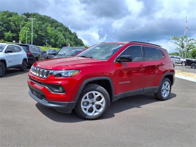2025 Jeep Compass COMPASS LATITUDE 4X4