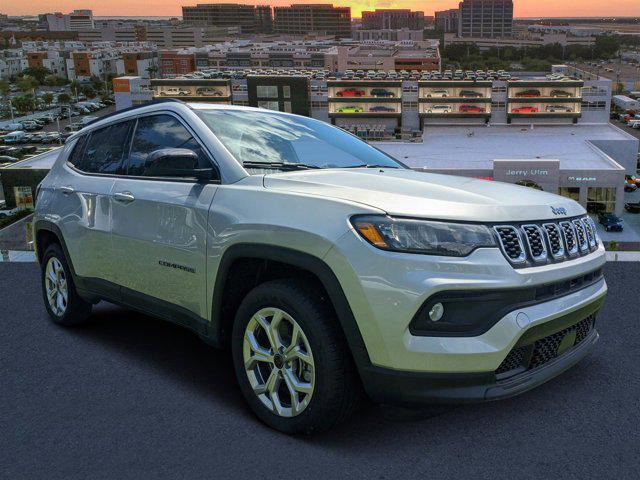 2025 Jeep Compass COMPASS LATITUDE 4X4