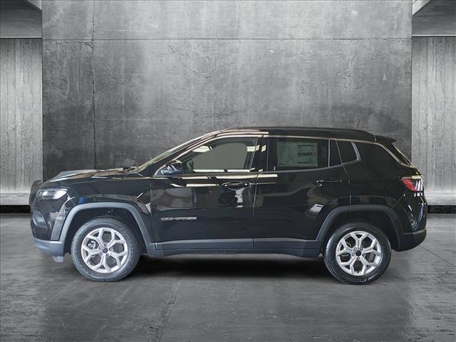 2025 Jeep Compass COMPASS LATITUDE 4X4